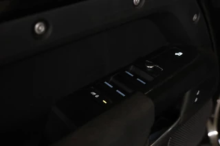 Land Rover Defender – thumbnail 30