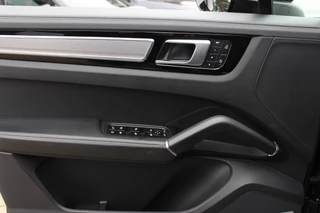 Porsche Cayenne – thumbnail 40