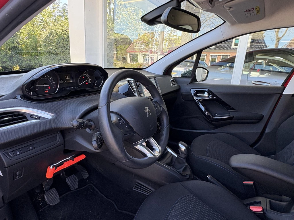 Peugeot 208 – foto 13