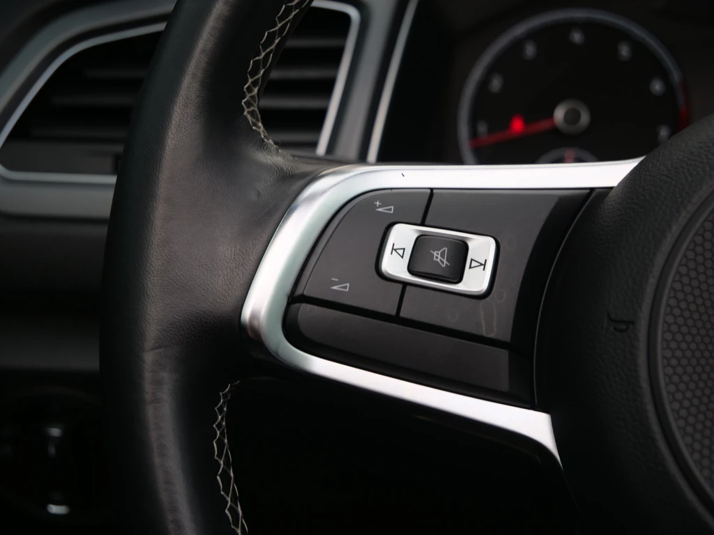 Volkswagen T-Roc – foto 16