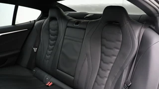 BMW 8 Serie – thumbnail 32