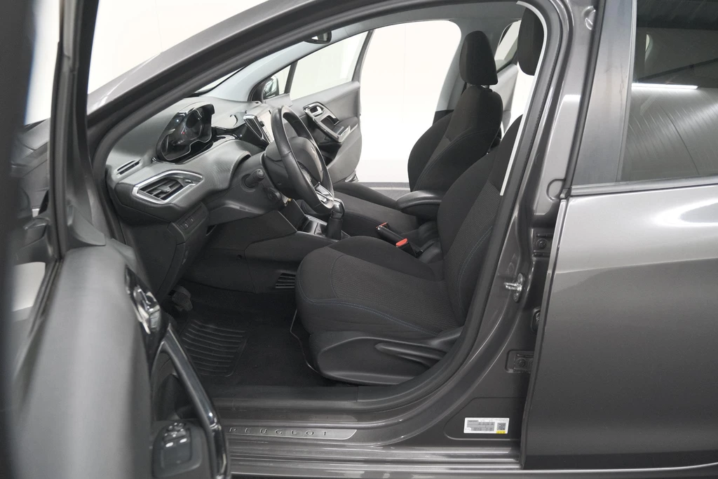 Peugeot 208 – foto 32