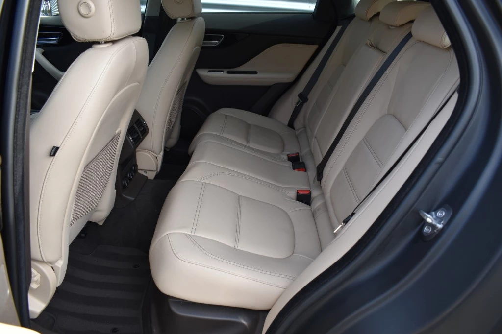 Jaguar F-PACE – foto 32