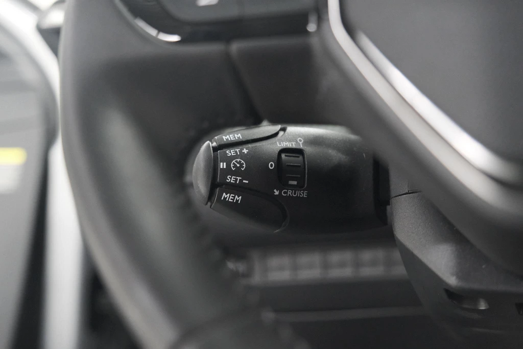 Peugeot 208 – foto 51