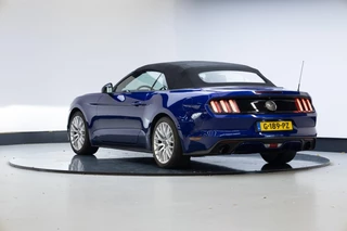Ford Mustang – thumbnail 6