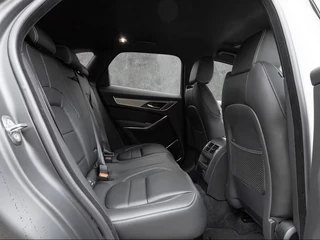 Jaguar F-PACE – thumbnail 9