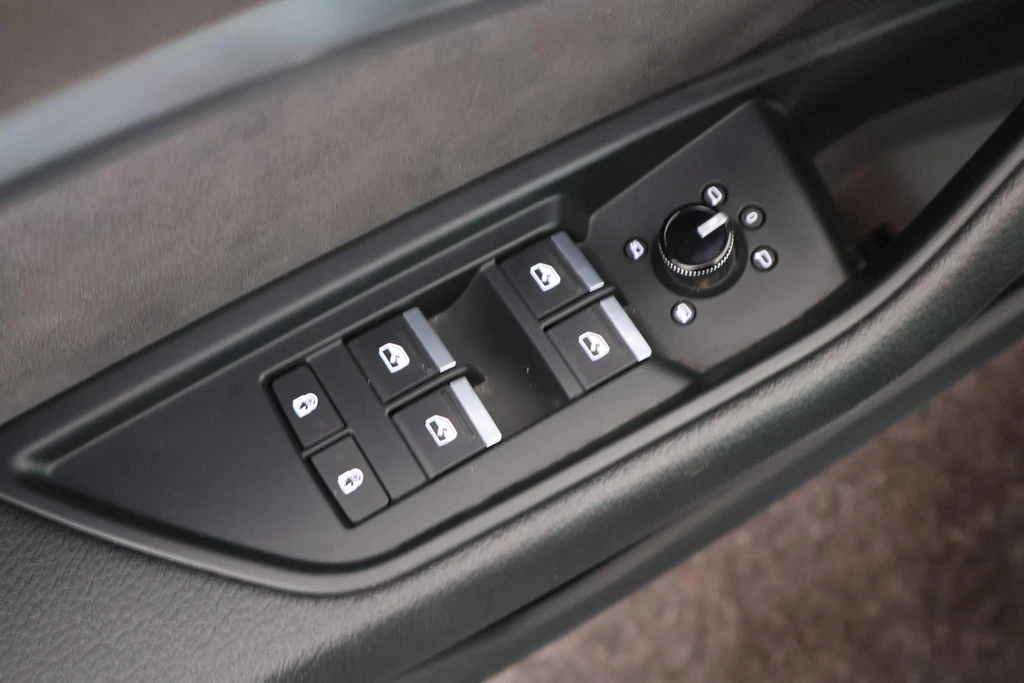Audi e-tron – foto 15