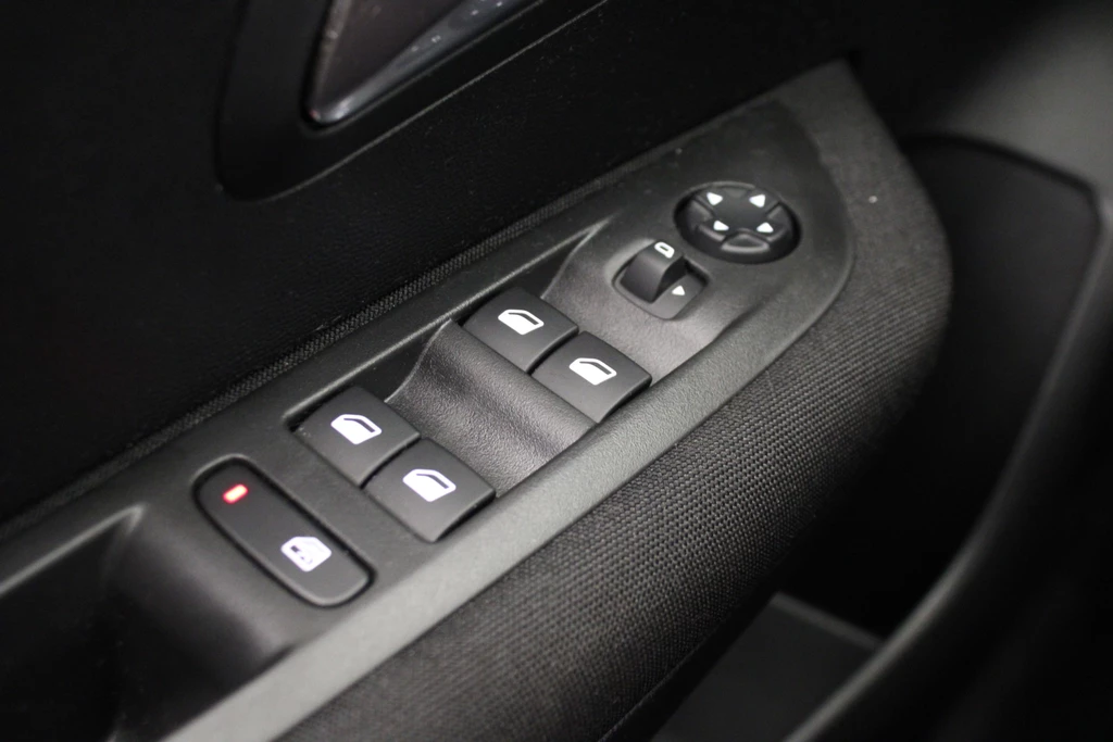 Peugeot 208 – foto 13