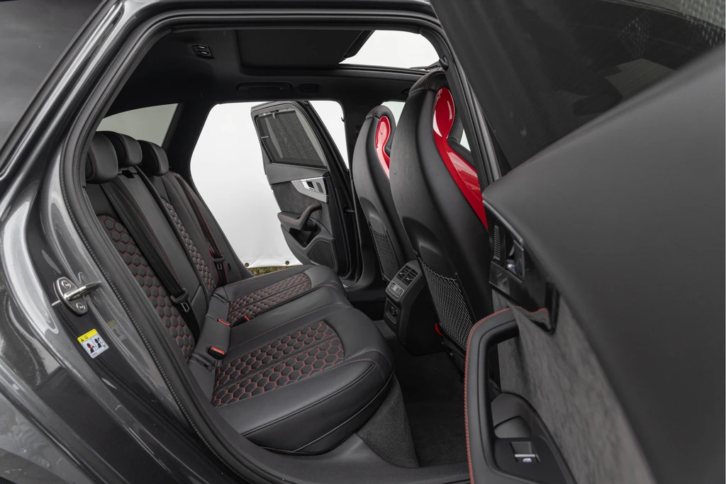 Audi RS4 – foto 15