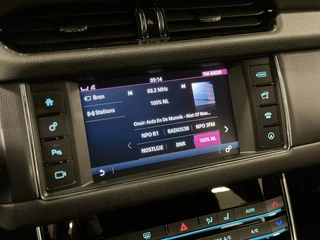 Jaguar XF – thumbnail 23