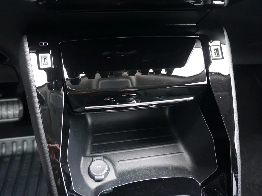 Peugeot e-2008 – foto 21