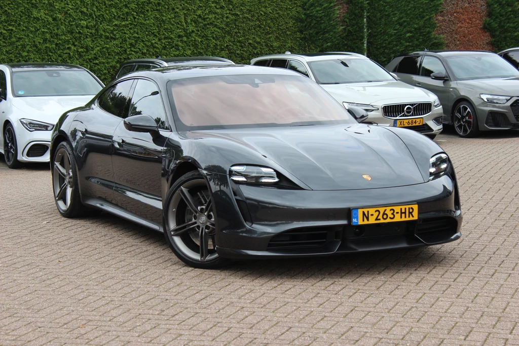 Porsche Taycan – foto 7