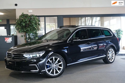 Volkswagen Passat 1.4 TSI PHEV GTE DSG 218 PK Pano Trek Virtual Navi Cam Acc