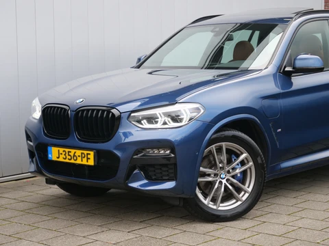 BMW X3 xDrive30e eDrive Edition Automaat Panoramadak / Electrische Trekhaak /  Electrische koffer