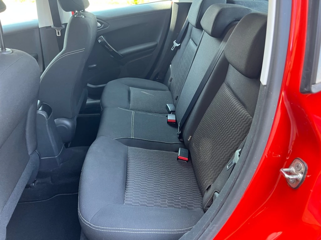 Peugeot 208 – foto 15