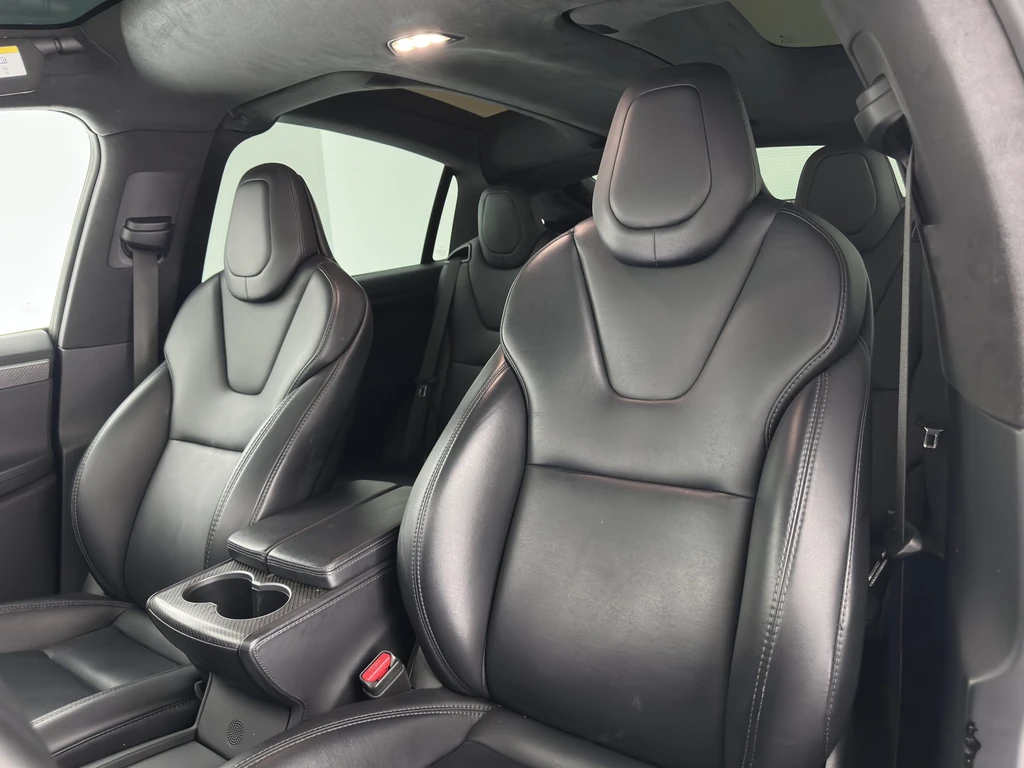 Tesla Model X – foto 10