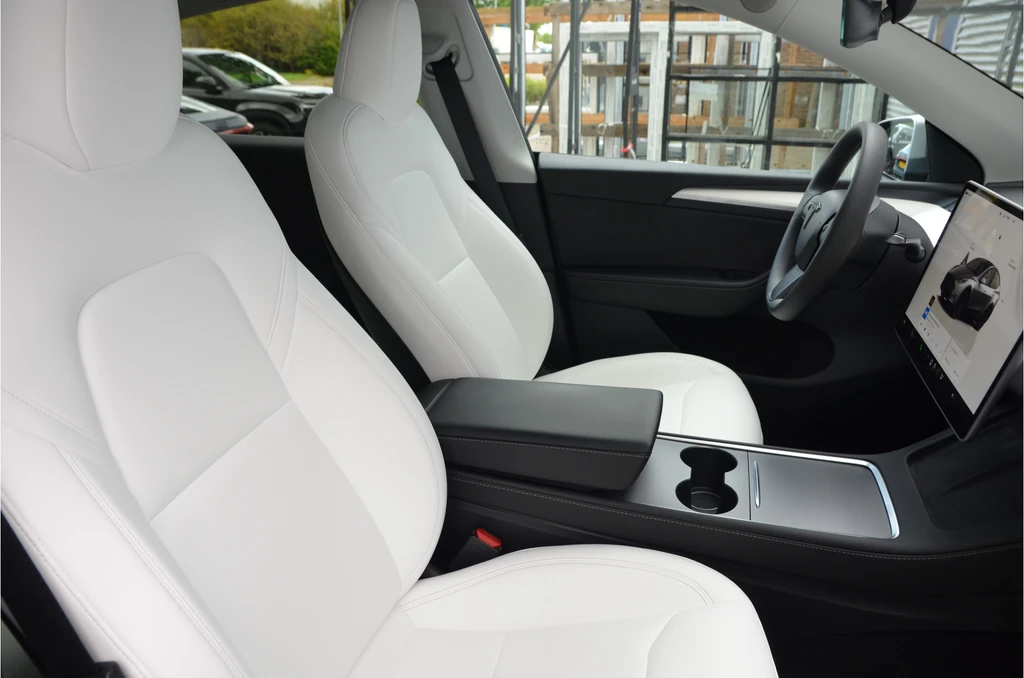 Tesla Model Y – foto 7