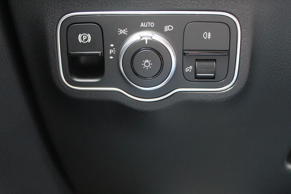 Mercedes-Benz EQA – foto 35
