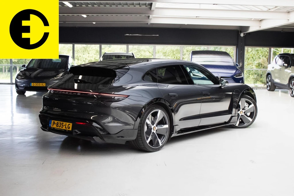Porsche Taycan – foto 7