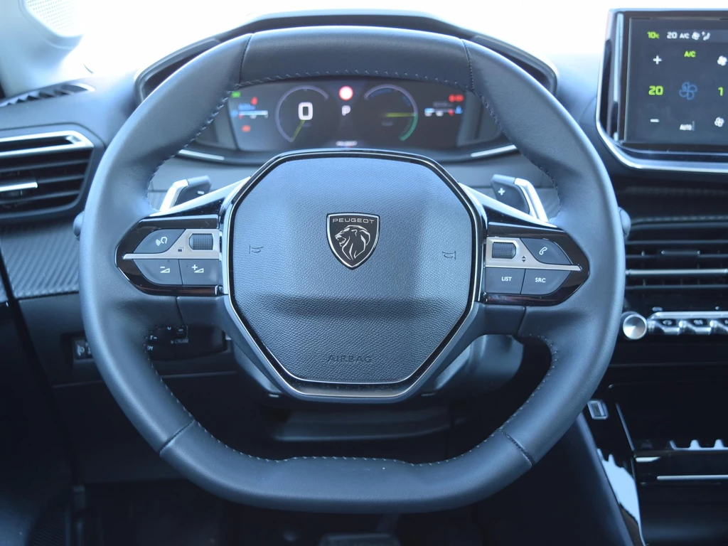 Peugeot 208 – foto 10