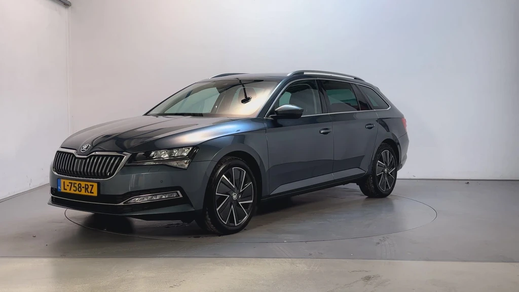 Škoda Superb – foto 1
