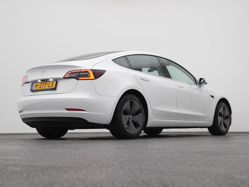 Tesla Model 3 – foto 11