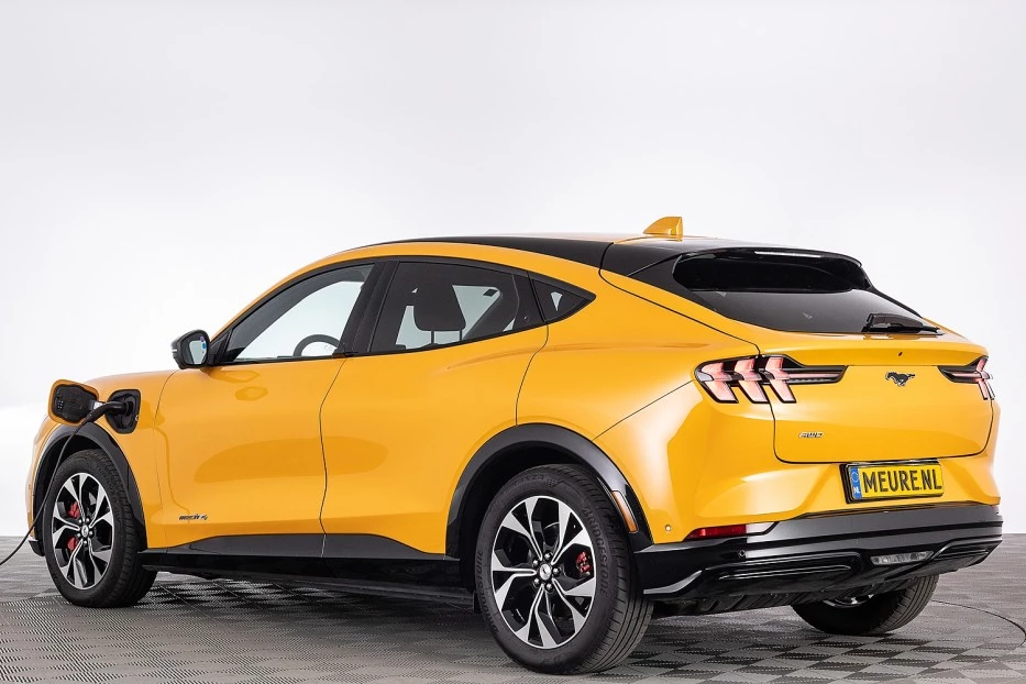 Ford Mustang Mach-E – foto 2