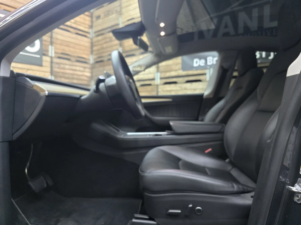 Tesla Model Y – foto 11