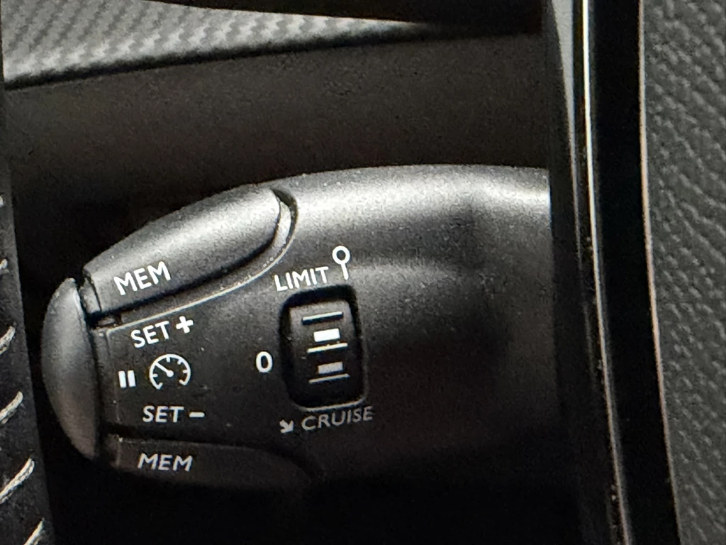 Peugeot 208 – foto 15