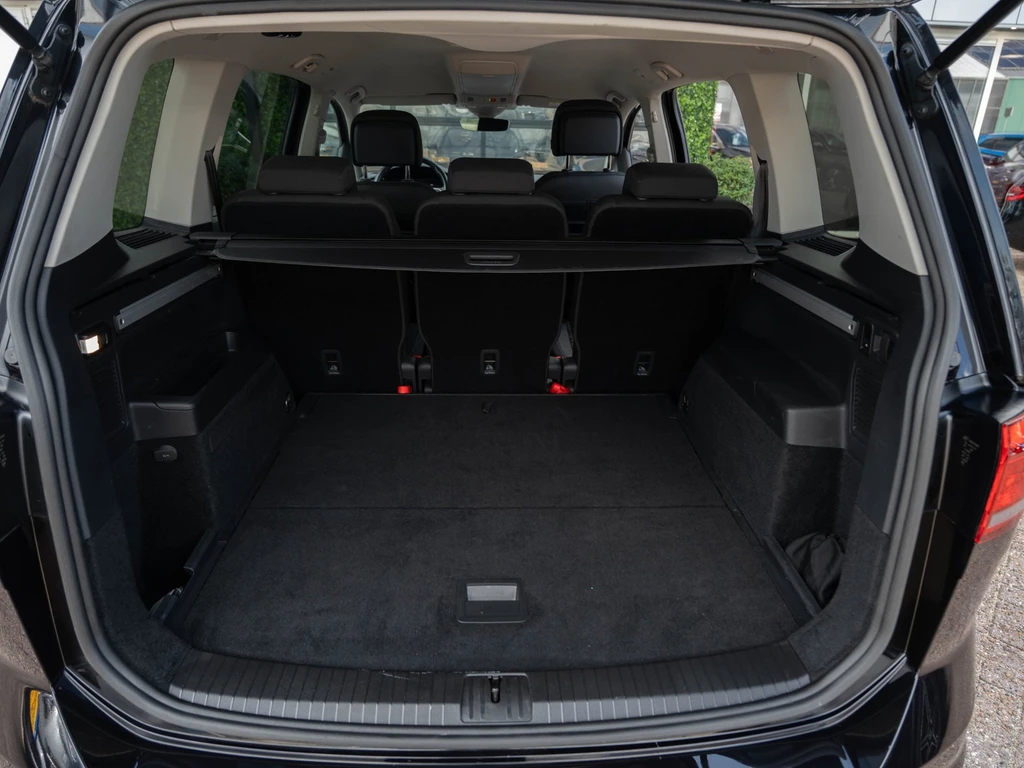 Volkswagen Touran – foto 12