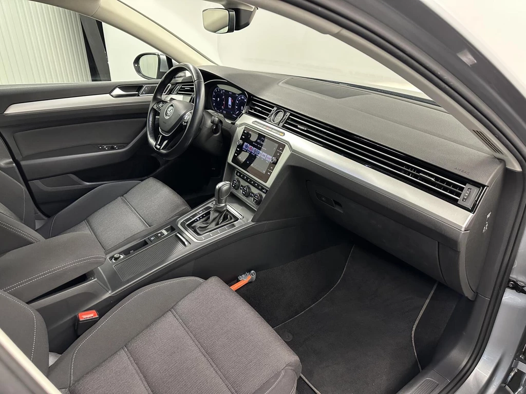 Volkswagen Passat – foto 11