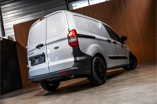 Ford Transit Courier – thumbnail 8