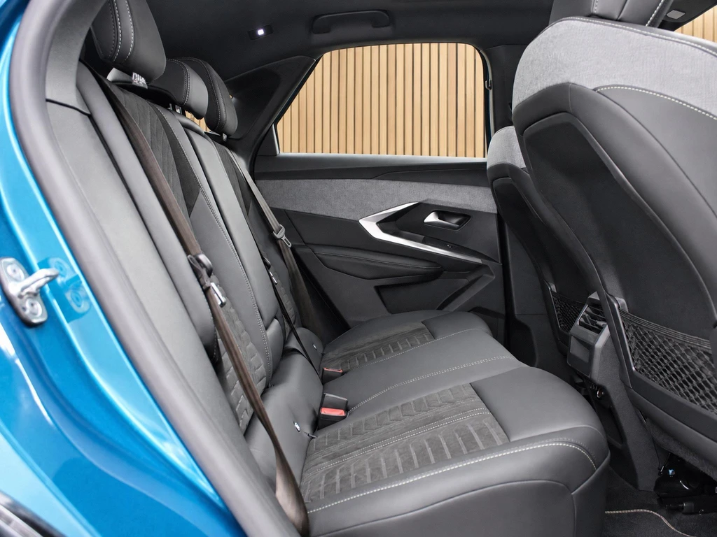Peugeot e-3008 – foto 14