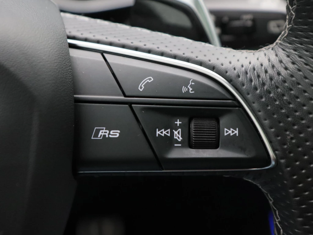 Audi RSQ8 – foto 37