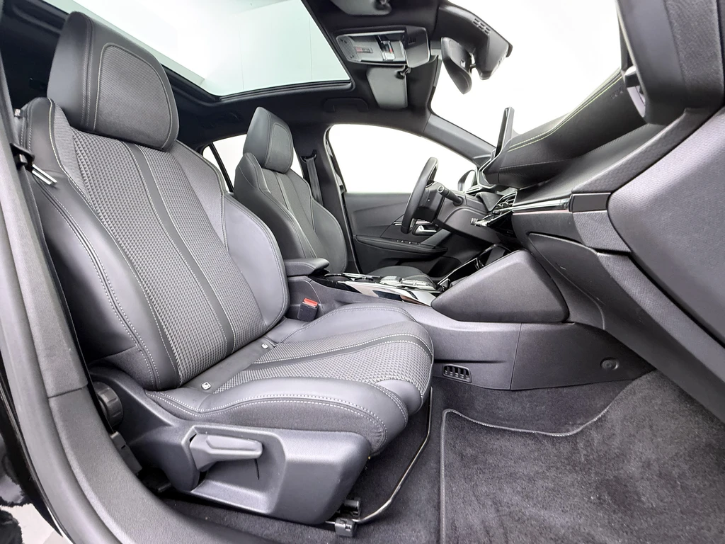 Peugeot e-208 – foto 41