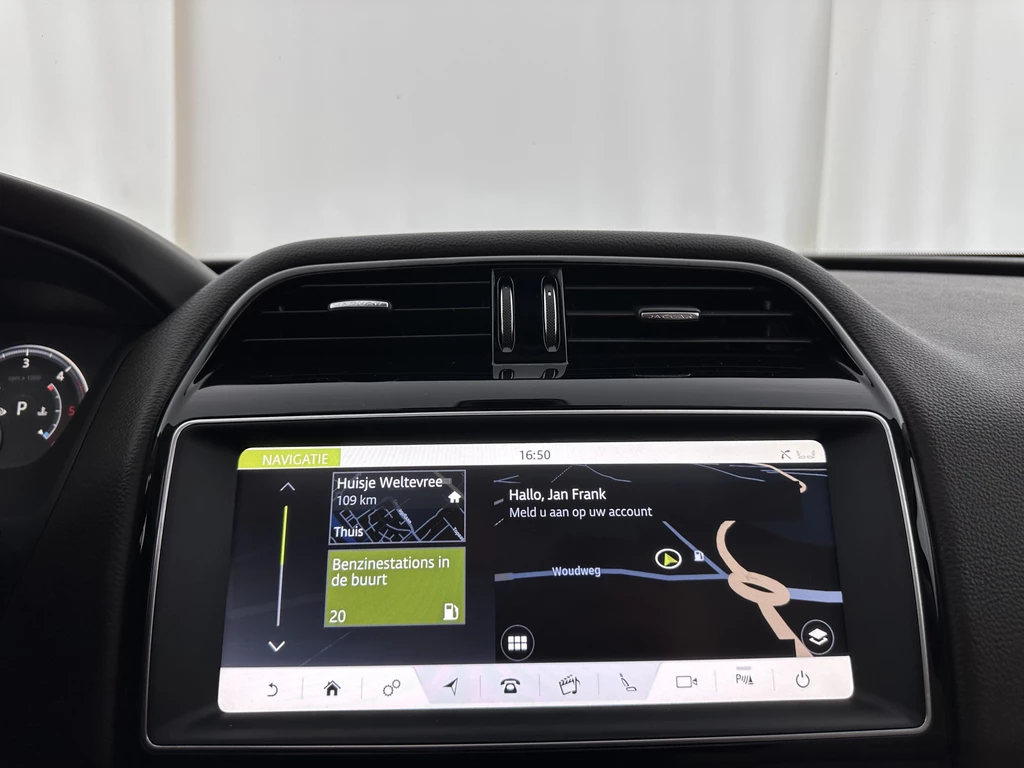 Jaguar F-PACE – foto 13