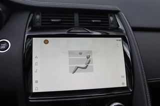 Jaguar E-PACE – thumbnail 32