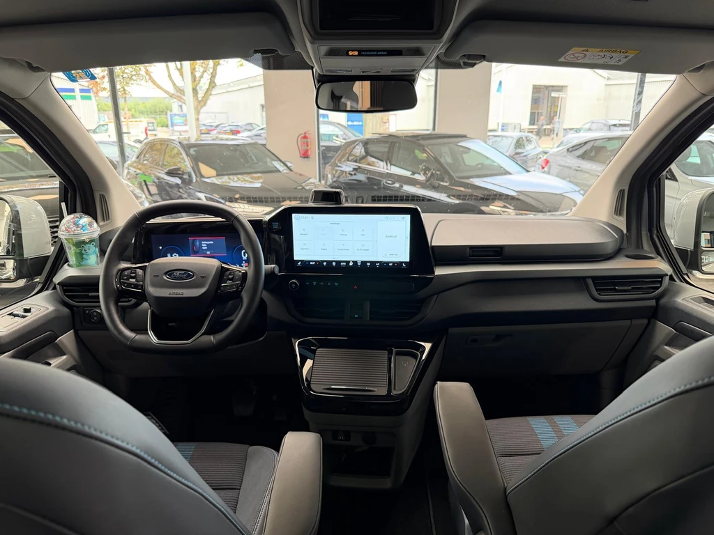 Ford Tourneo Connect – foto 12