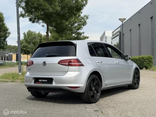 Volkswagen Golf – thumbnail 9