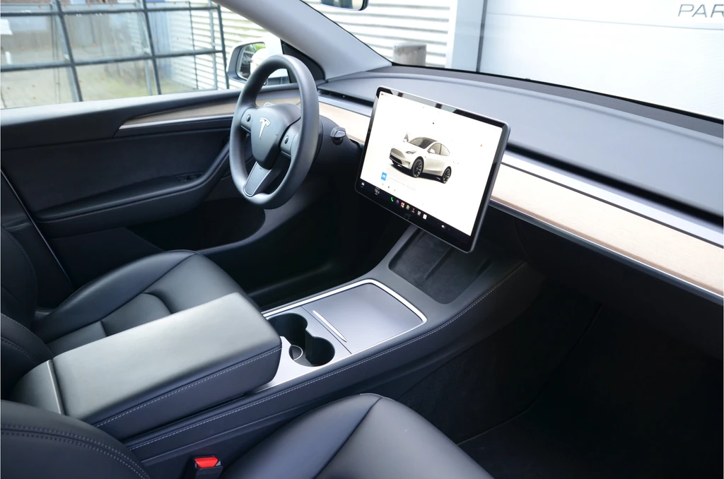 Tesla Model Y – foto 12