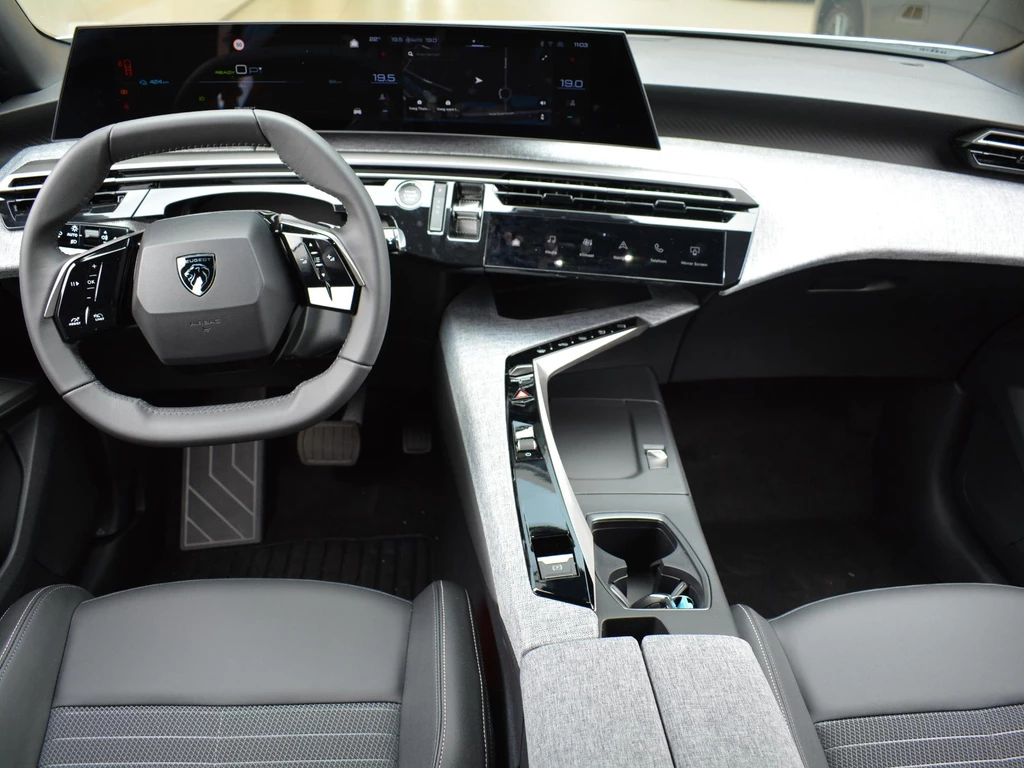 Peugeot e-3008 – foto 19