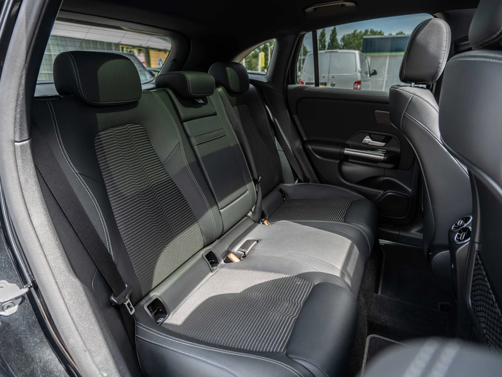 Mercedes-Benz EQA – foto 43
