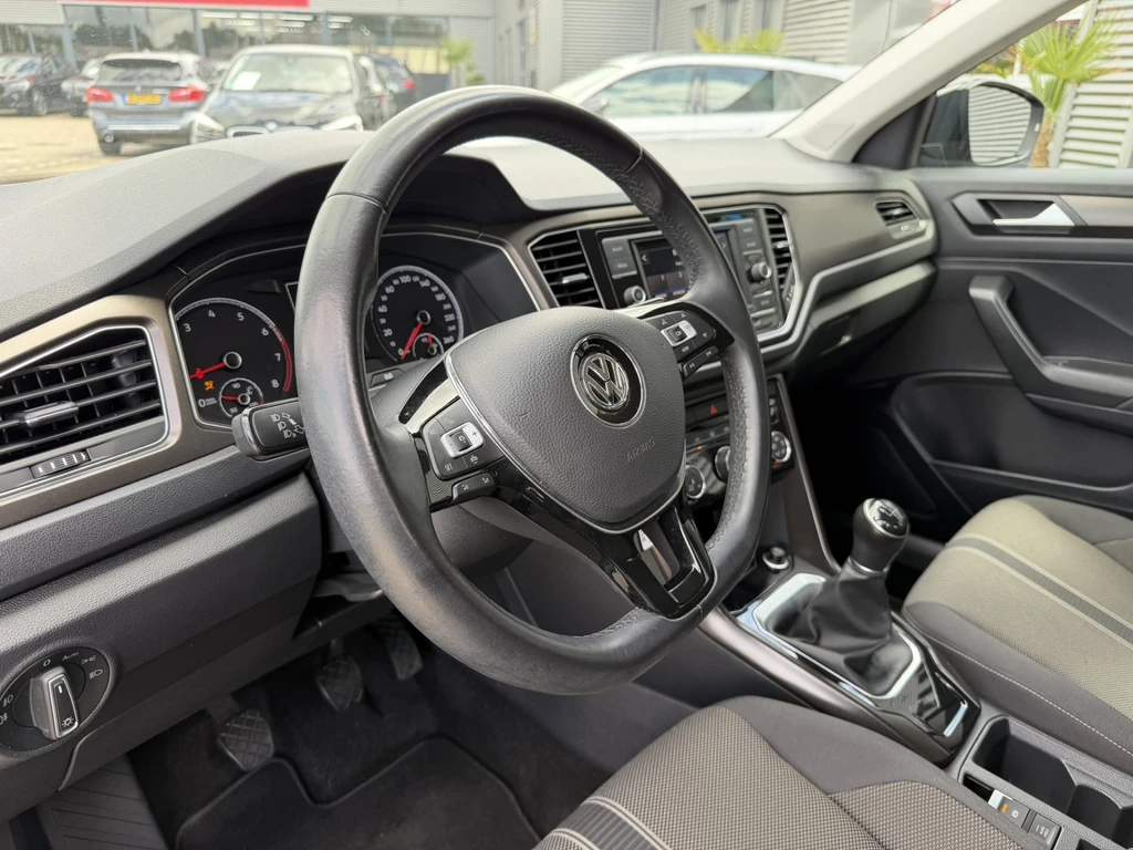 Volkswagen T-Roc – foto 11