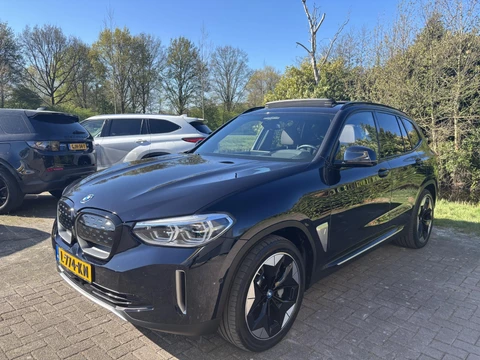 BMW iX3 High Executive 80 kWh | Panoramdak | Leder | Head up Display | Harman Kardon | Geheugenstoelen | Adaptive cruise control