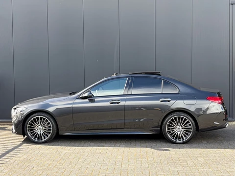 Mercedes-Benz C-Klasse C 300 e AMG Night Pano ACC HUD Sfeerlicht Memory Digital Light Camera MBUX