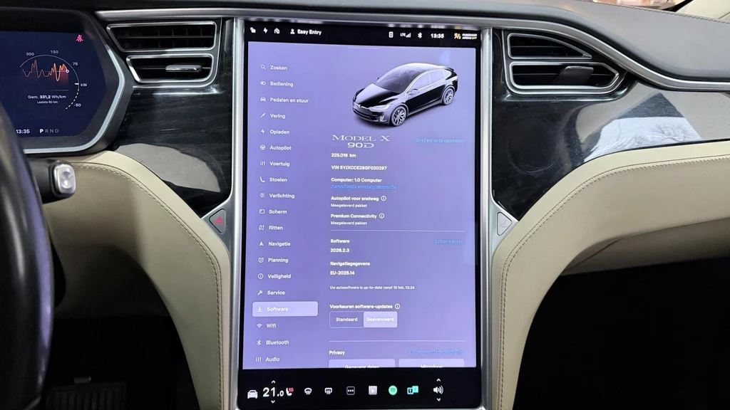 Tesla Model X – foto 22