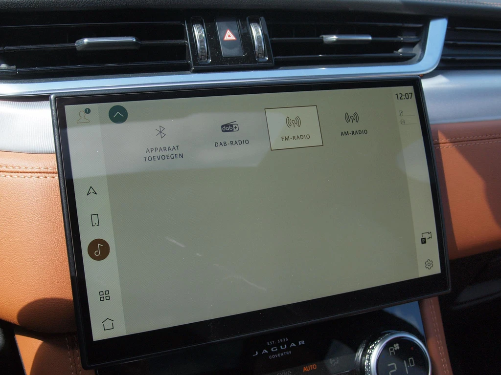Jaguar F-PACE – foto 23