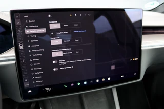 Tesla Model X – thumbnail 32