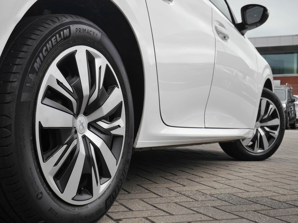 Peugeot 208 – foto 32