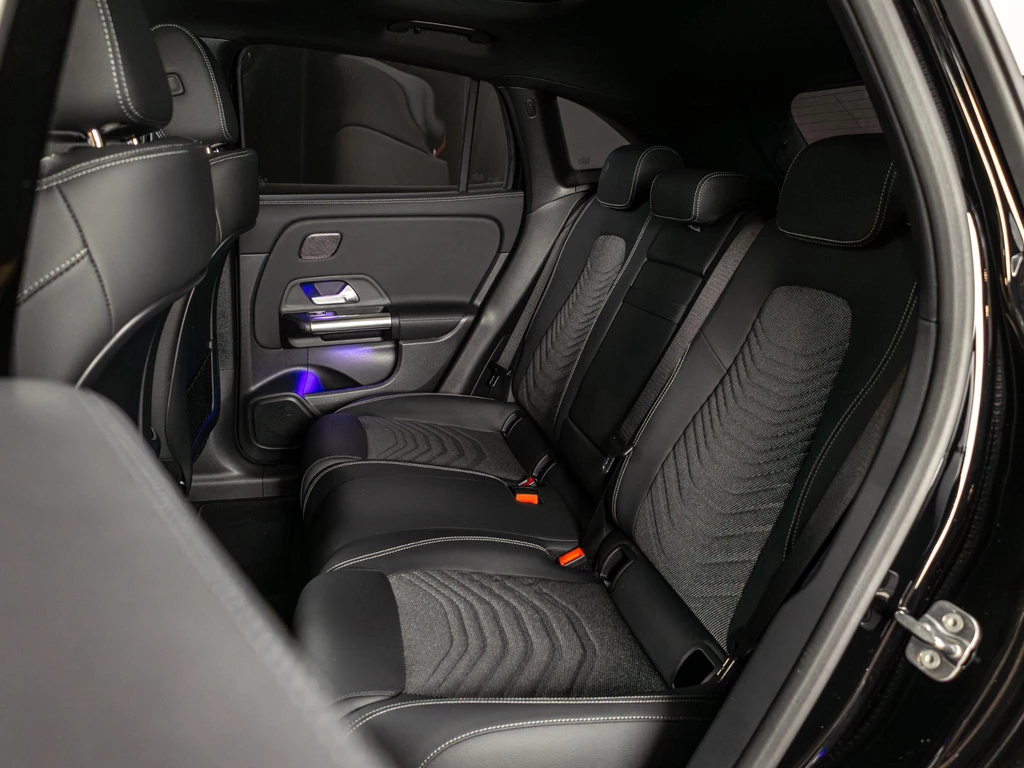 Mercedes-Benz EQA – foto 8